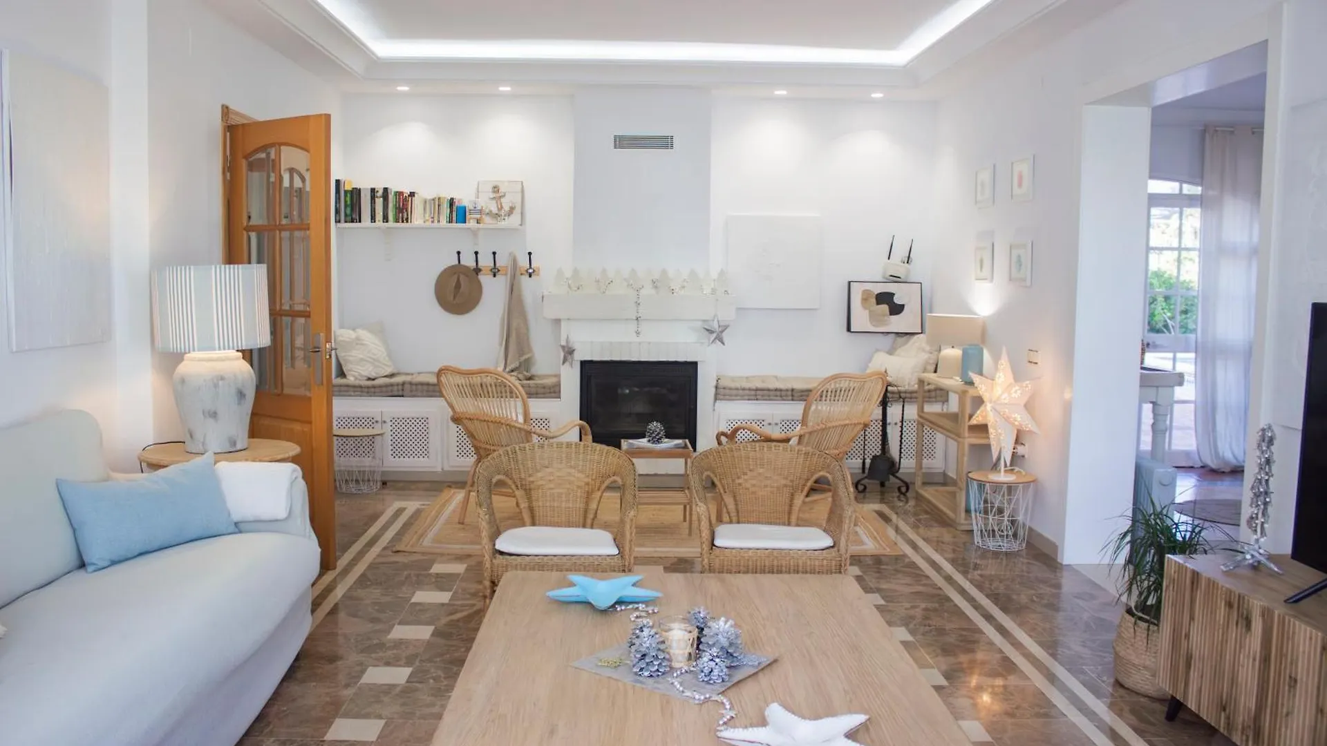 Luxury Style Villa Aurora Roche 0*,
