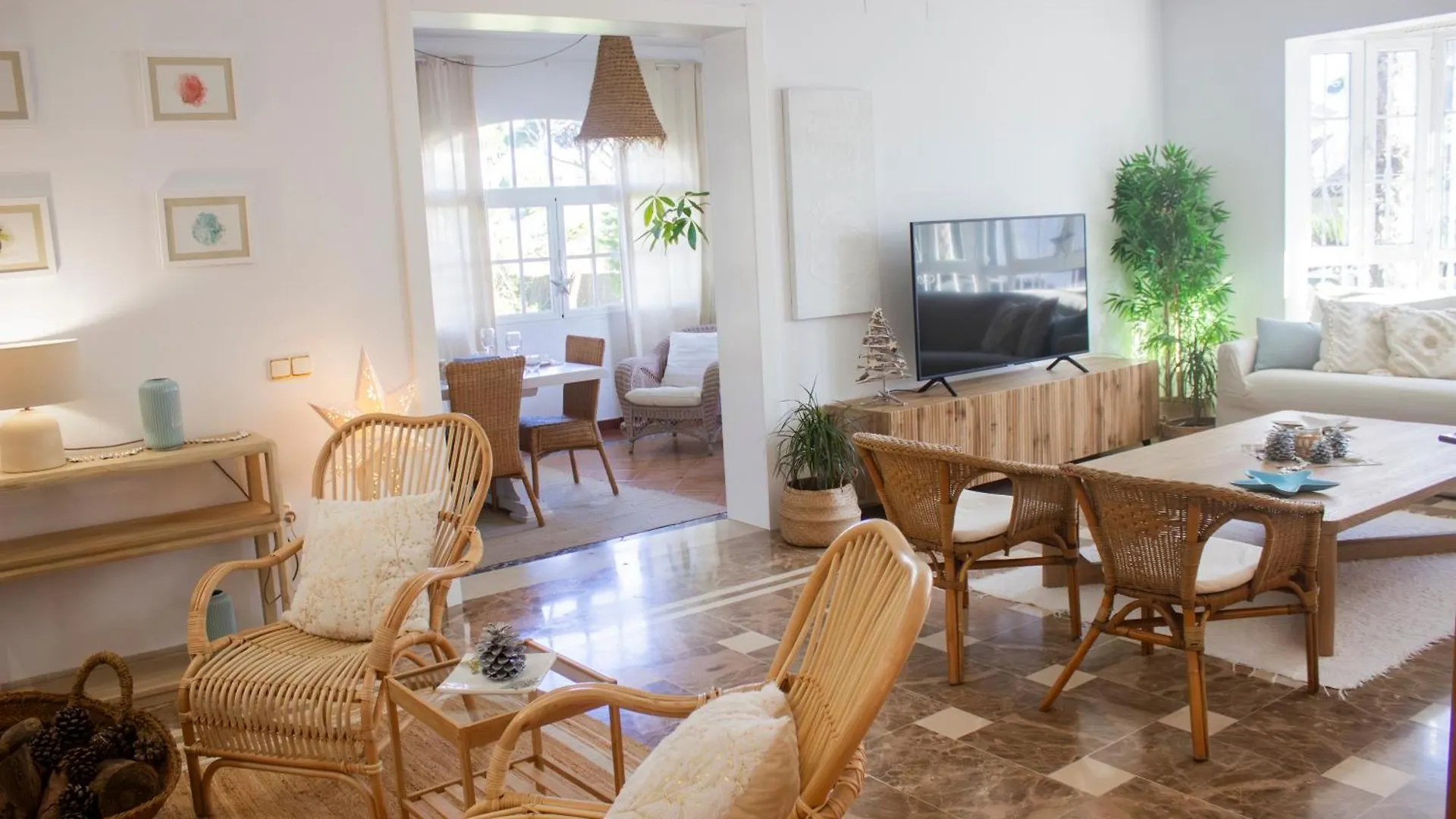 Luxury Style Villa Aurora Roche