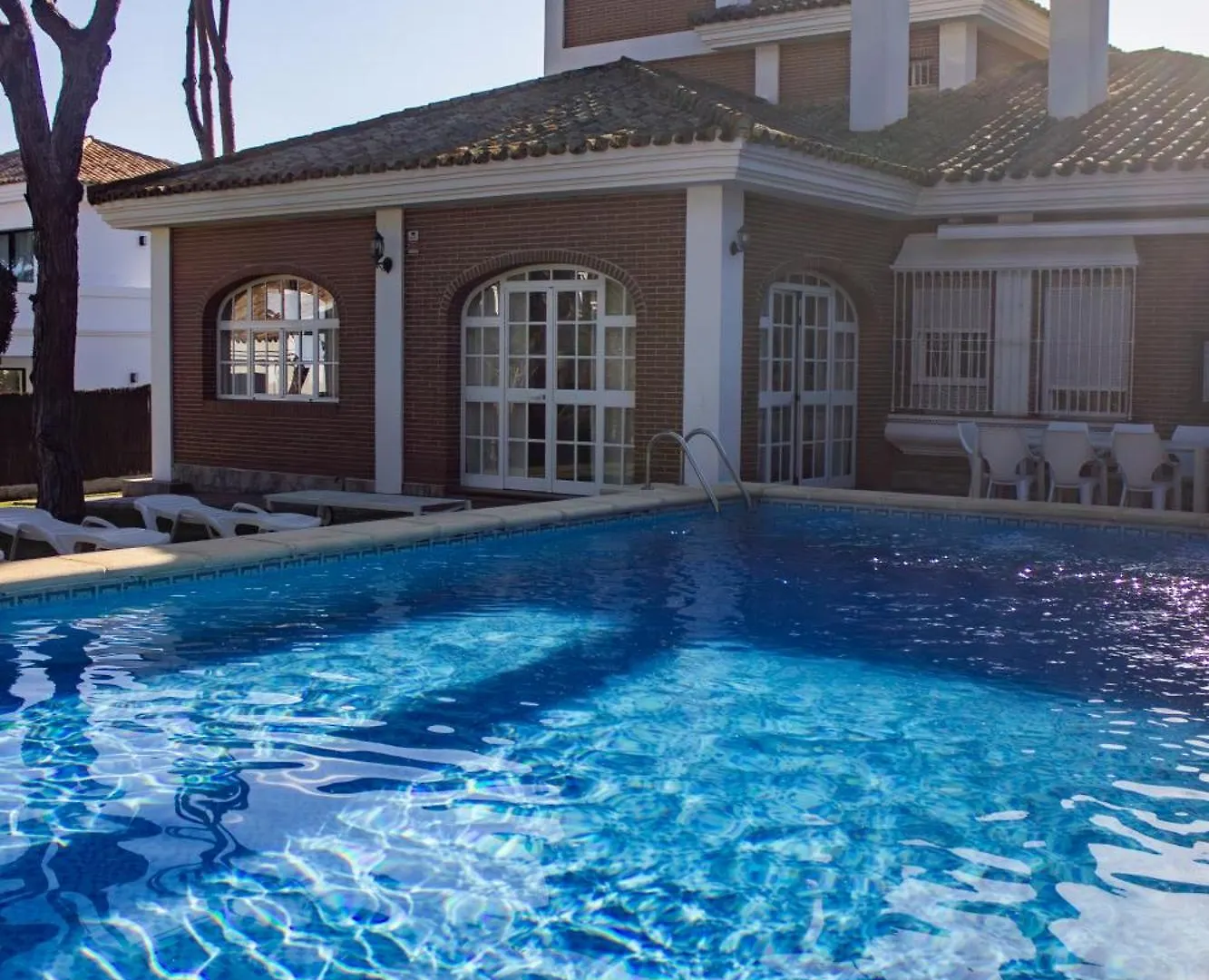 Luxury Style Villa Aurora Roche
